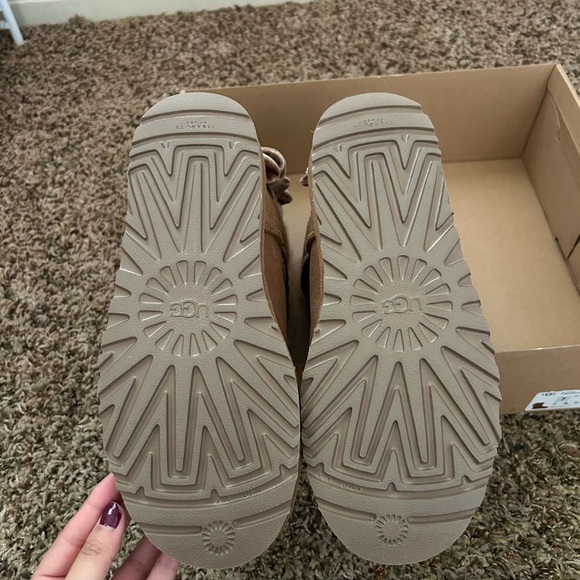 Bailey Bow Velvet Ribbon UGGs  - women’s US Size 7 - Picture 2 of 7